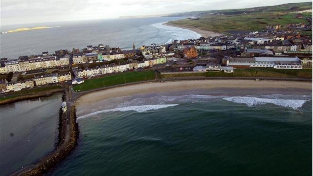 5 Dunluce Park - Portrush By The Sea Appartement Buitenkant foto