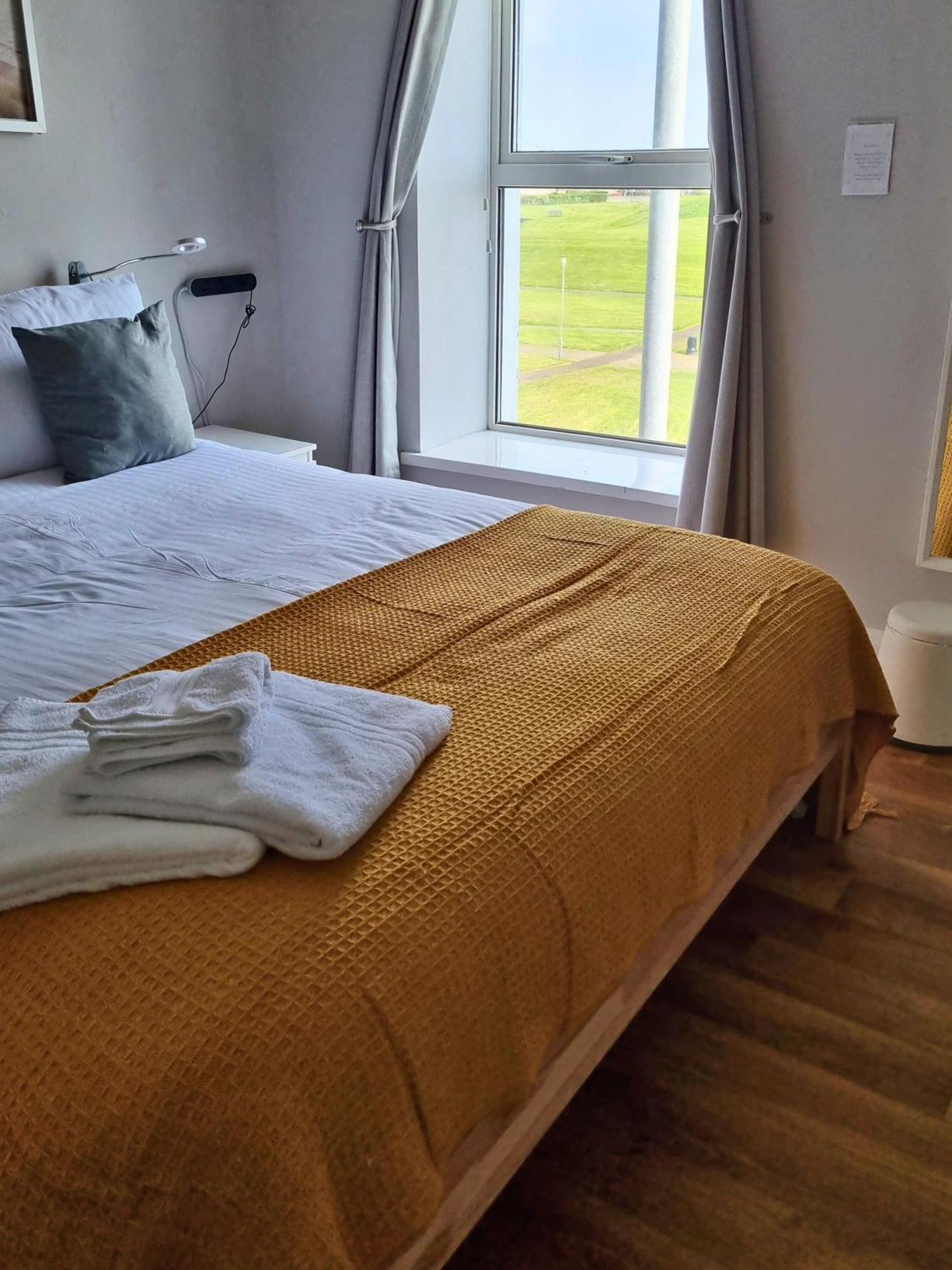5 Dunluce Park - Portrush By The Sea Appartement Buitenkant foto