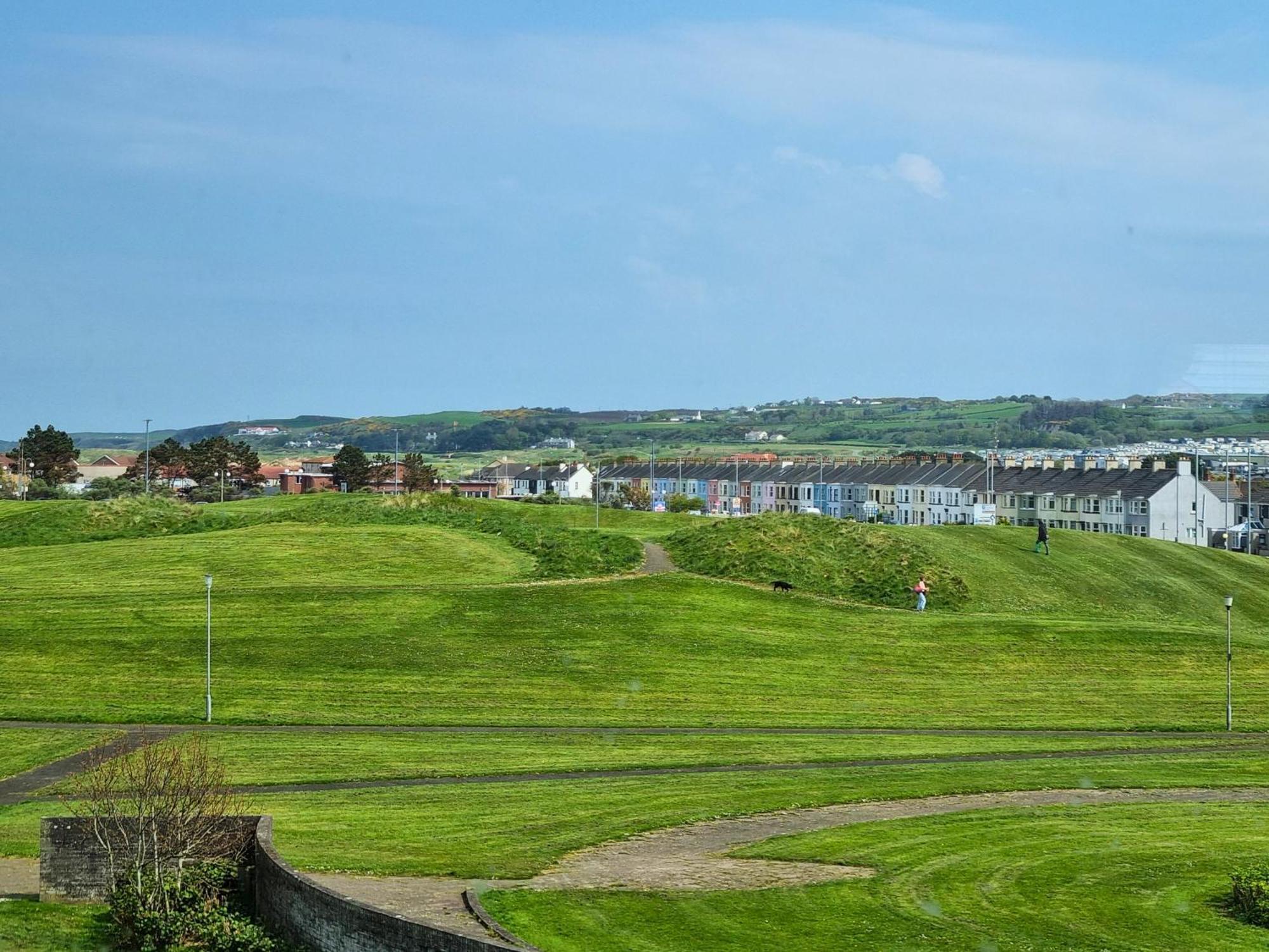 5 Dunluce Park - Portrush By The Sea Appartement Buitenkant foto