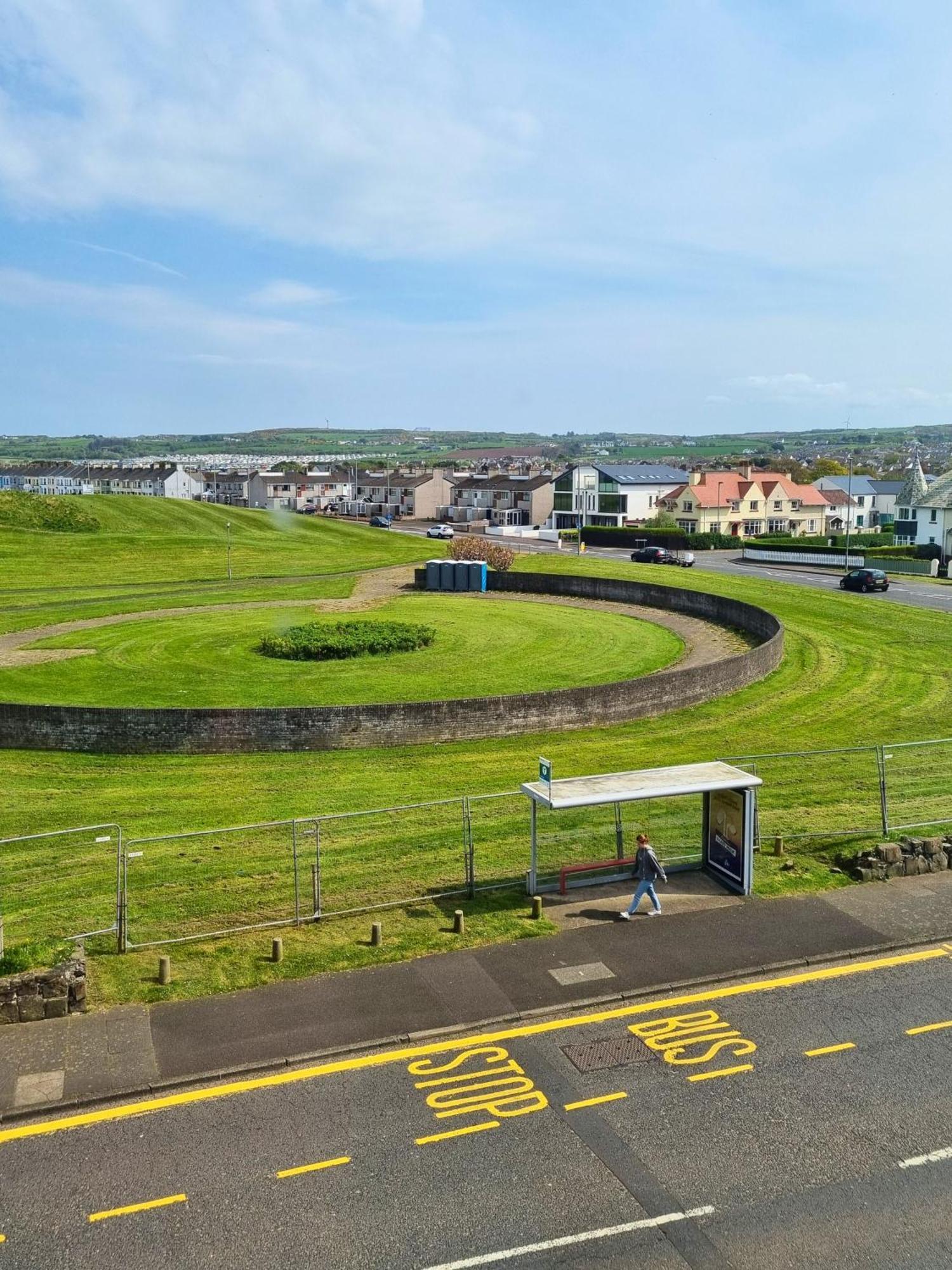 5 Dunluce Park - Portrush By The Sea Appartement Buitenkant foto