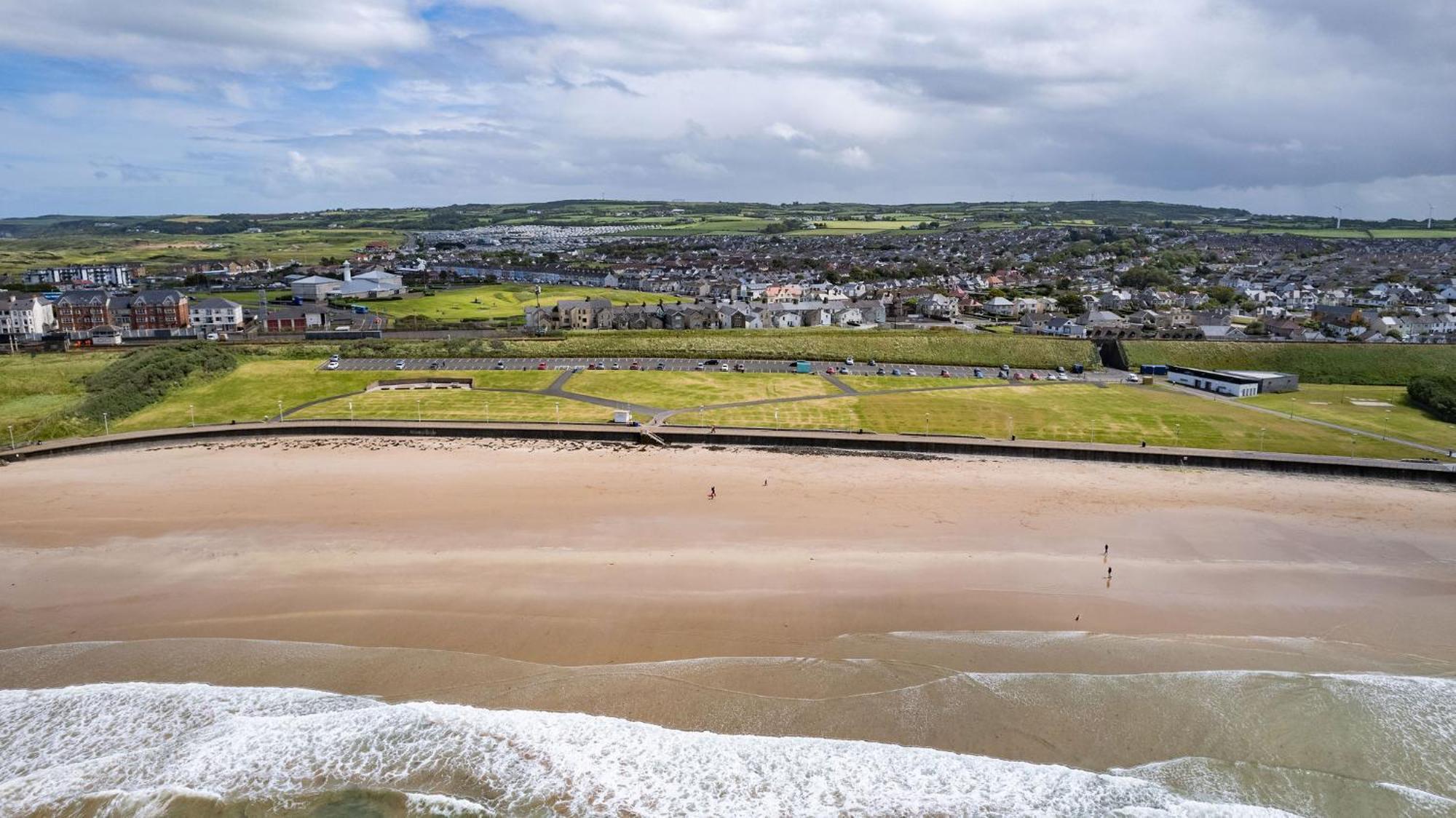 5 Dunluce Park - Portrush By The Sea Appartement Buitenkant foto