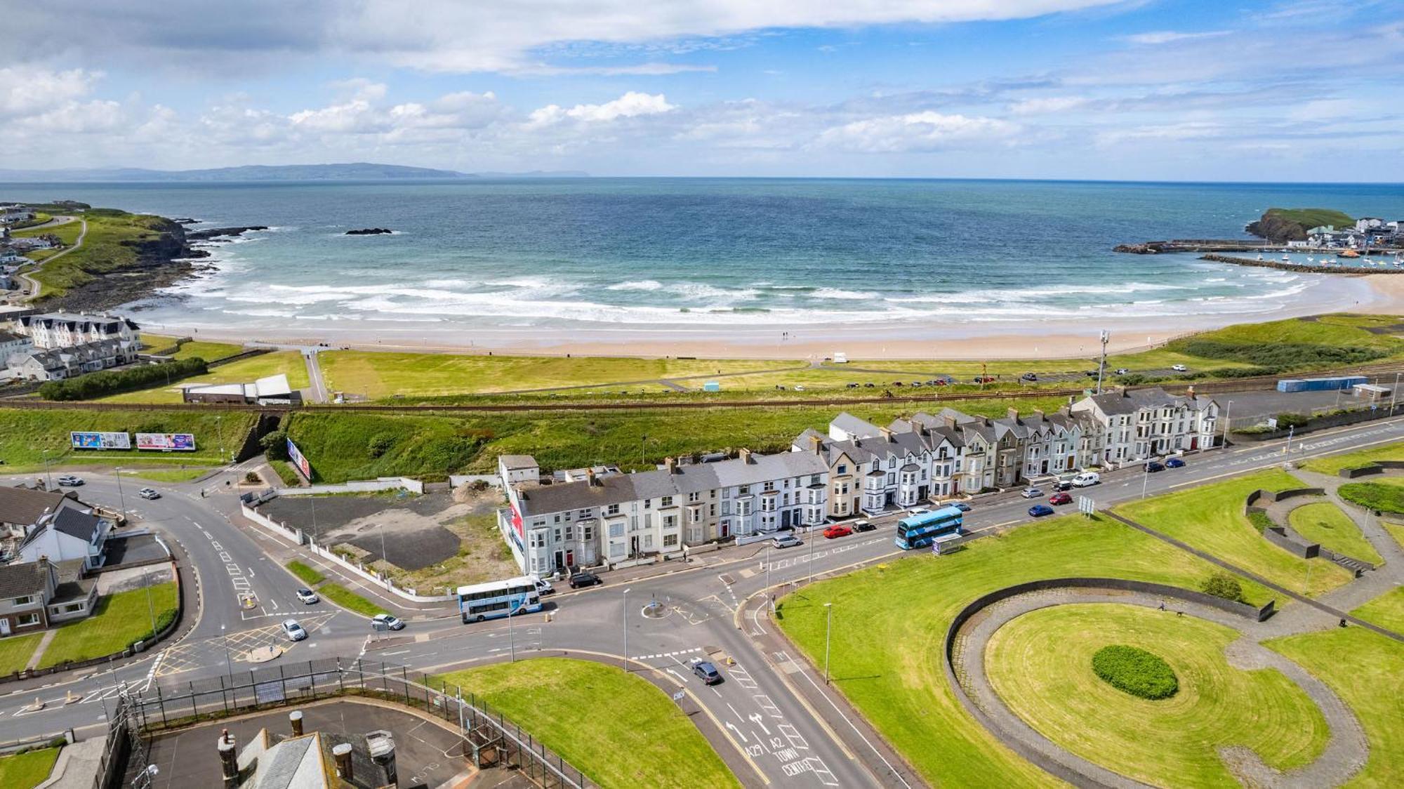 5 Dunluce Park - Portrush By The Sea Appartement Buitenkant foto