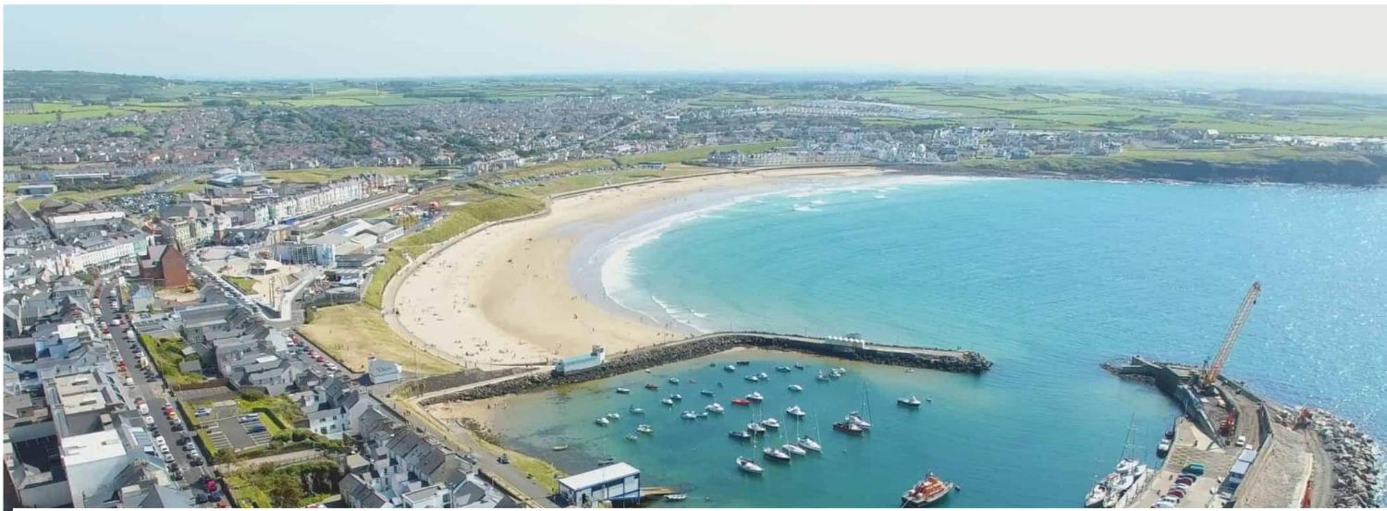 5 Dunluce Park - Portrush By The Sea Appartement Buitenkant foto